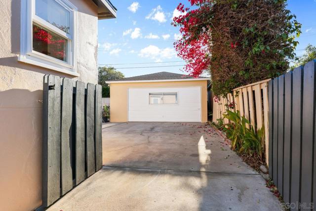 Image 49 of 56 For 3321 Zola Street