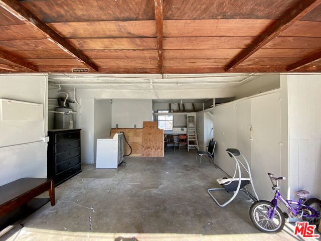 419 La Colina Drive, Inglewood CA: https://media.crmls.org/mediaz/80fb1c2b-46e0-49cf-b00c-5841d150db39.jpg
