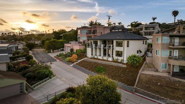 2481 La Marque St, San Diego CA: https://media.crmls.org/mediaz/80fb3c65-ffb2-4b91-92fe-320721e5d481.jpg