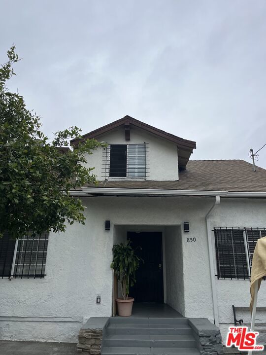 850 W 43rd Place, Los Angeles, CA 90037