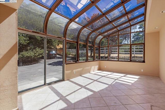 30261 Palomares Rd, Castro Valley CA: https://media.crmls.org/mediaz/80fc76b4-e910-43b7-b1d7-dc01d4b81563.jpg