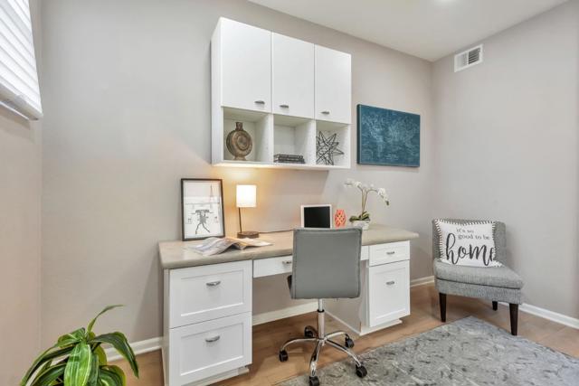 701 Baltic Circle, Redwood City CA: https://media.crmls.org/mediaz/80fcfdca-6dee-4115-a8ad-fb70b564f610.jpg