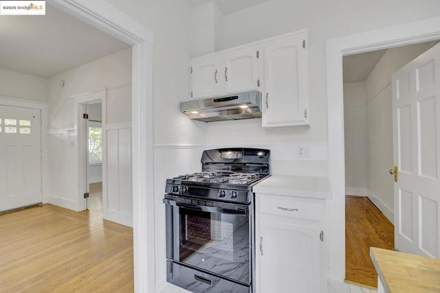 2406 10th, Berkeley CA: https://media.crmls.org/mediaz/80fd15cf-bd85-4a81-80da-cb323d3d3c88.jpg