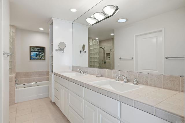 Detail Gallery Image 17 of 26 For 211 S Helix #53,  Solana Beach,  CA 92075 - 2 Beds | 2/1 Baths