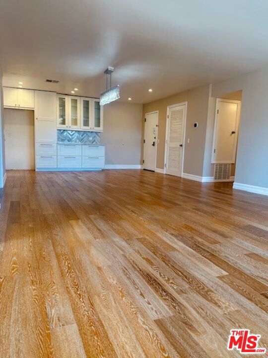 8828 Pershing Drive, Playa del Rey CA: https://media.crmls.org/mediaz/80fda8d7-752e-4f1f-9067-d1dffbbd87b1.jpg