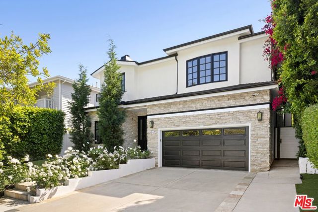 2543 Patricia Avenue, Los Angeles CA: https://media.crmls.org/mediaz/80fec3c1-1904-4ec6-a775-bbfdc59a2451.jpg