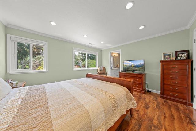 105 Calle Nivel, Los Gatos CA: https://media.crmls.org/mediaz/80ff00f8-f52b-40fb-a233-fab7cf94f50d.jpg