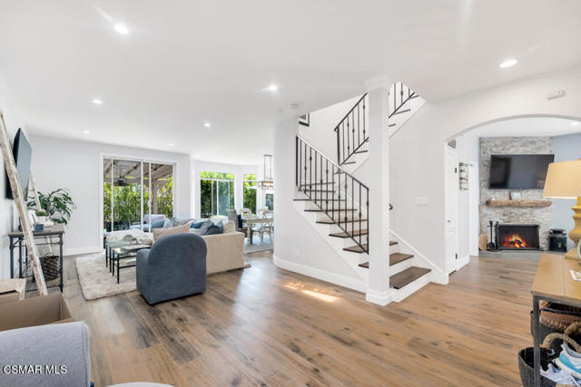 1847 Fox Springs Circle, Newbury Park CA: https://media.crmls.org/mediaz/80ff5e7a-e83b-40d4-91f6-893b1e342185.jpg