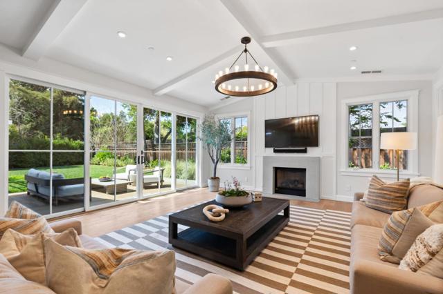 378 Felton Drive, Menlo Park CA: https://media.crmls.org/mediaz/81005e81-42be-4eb8-b7e2-b23e9e21333b.jpg