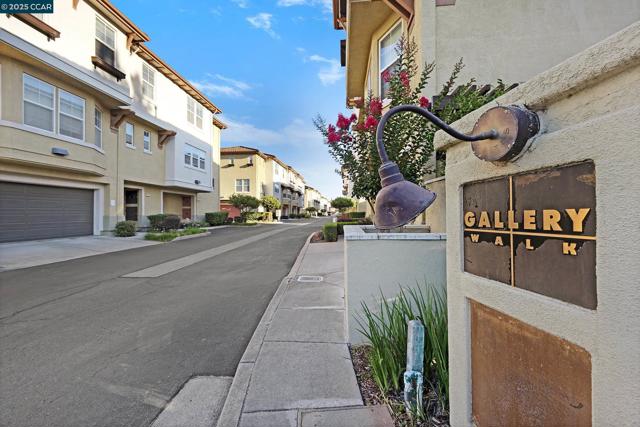 47 Matisse Ct, Pleasant Hill CA: https://media.crmls.org/mediaz/810100fe-9178-435b-b778-b2d45fe57975.jpg