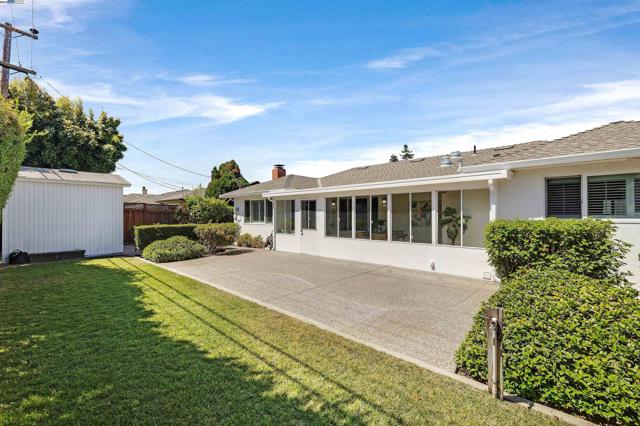 4208 Garland Dr, Fremont CA: https://media.crmls.org/mediaz/81018760-3145-49b2-8199-81722b63bc0a.jpg