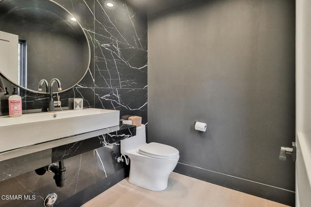 31754 Foxfield Drive, Westlake Village CA: https://media.crmls.org/mediaz/8101e041-ed3b-4add-85c9-2df0d6ee4cce.jpg