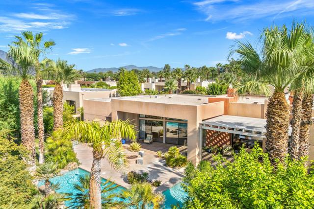 12 Boulder Lane, Rancho Mirage CA: https://media.crmls.org/mediaz/81039726-b5d4-4166-8121-575f98c6fa5d.jpg