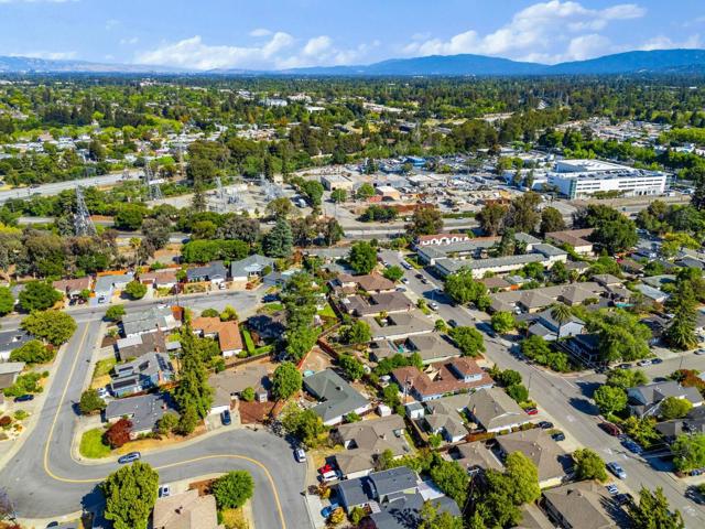 12 Church Street, Mountain View CA: https://media.crmls.org/mediaz/81047be1-fd63-4a49-87f5-48a8579c1089.jpg