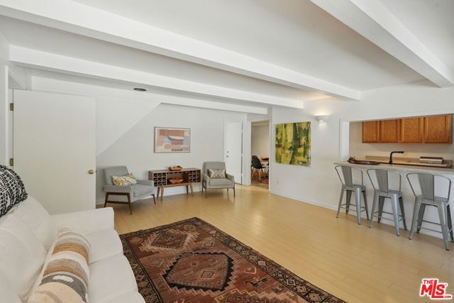 1527 Bainum Drive, Topanga CA: https://media.crmls.org/mediaz/81048934-f4db-440e-801a-899c18ca6f7b.jpg