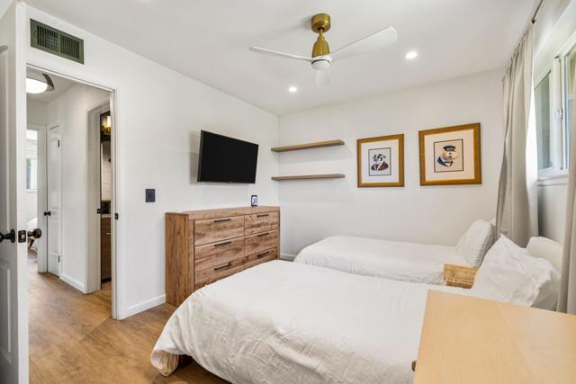 72546 Edgehill Drive, Palm Desert CA: https://media.crmls.org/mediaz/8104e5c4-4a7a-4248-a2dc-6de2bc87eb26.jpg
