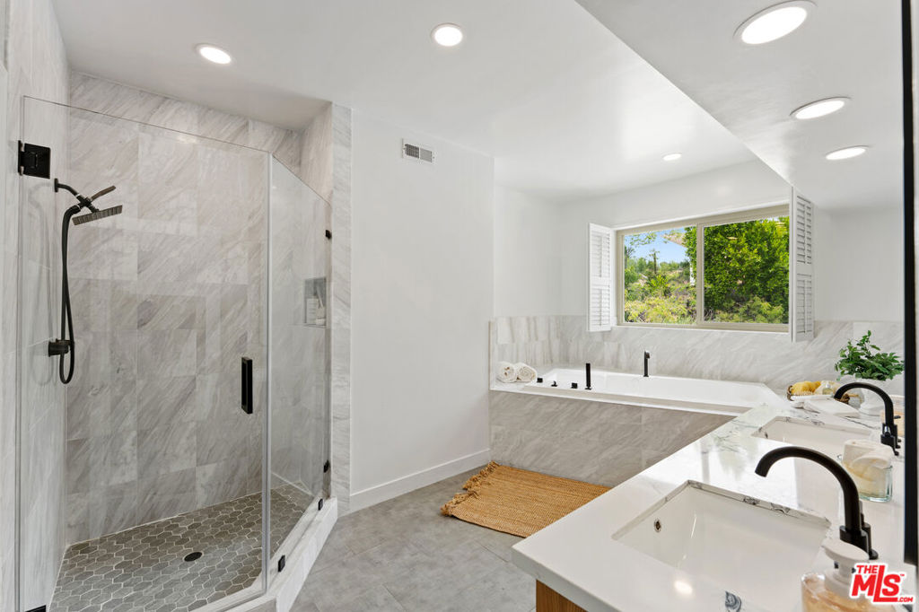 MLS #26841453 image #21