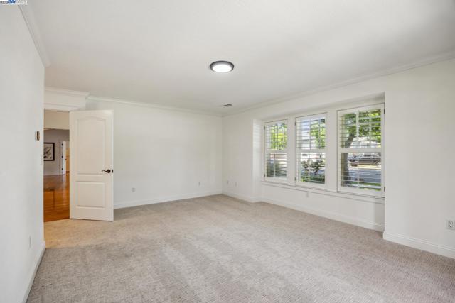 628 Saint Mary St, Pleasanton CA: https://media.crmls.org/mediaz/81057a72-5b97-4671-9631-00c08f86673e.jpg