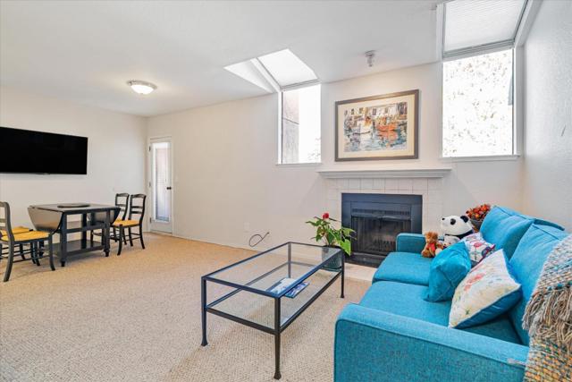 5 W Bellevue Avenue, San Mateo CA: https://media.crmls.org/mediaz/81061b28-78fb-4a38-98a0-257ce5e198f9.jpg