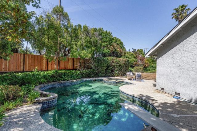 20412 CUNNINGHAM Place, Saratoga CA: https://media.crmls.org/mediaz/8106465e-9931-4793-836e-daab2d7f0a37.jpg