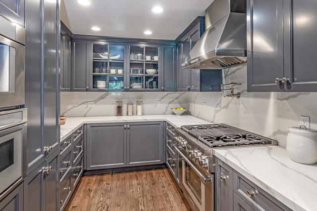 410 Sand Hill Circle, Menlo Park CA: https://media.crmls.org/mediaz/8106b052-f3f9-4f70-bc58-a77688fecad7.jpg