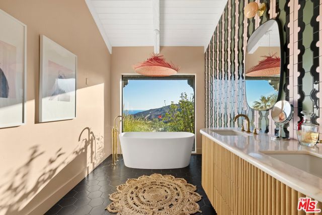 Drew Fenton | 33261 Decker School Road Malibu CA | MLS: 6994007