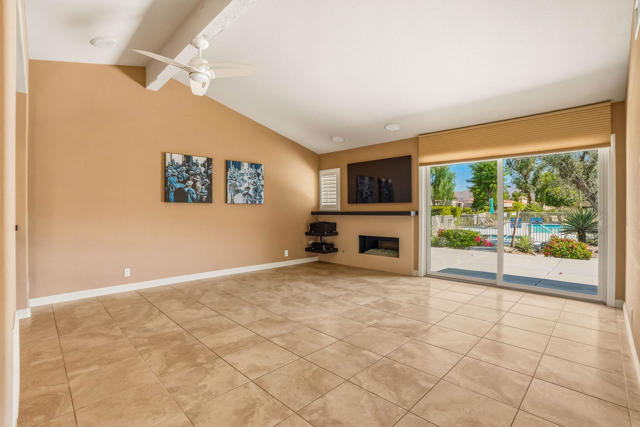 Image 10 of 45 For 72806 Fleetwood Circle