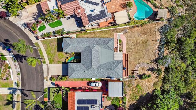 5038 Hastings Road, San Diego CA: https://media.crmls.org/mediaz/81080870-ede9-43aa-abf2-17981ebec3e4.jpg