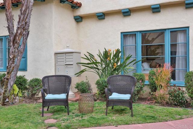 751 G Avenue, Coronado CA: https://media.crmls.org/mediaz/810906cb-0051-406f-b581-10c4a6cf9385.jpg
