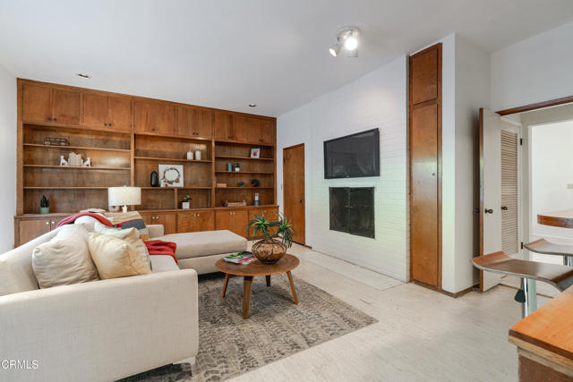 Detail Gallery Image 16 of 57 For 817 E Mountain St, Glendale,  CA 91207 - 5 Beds | 4/1 Baths