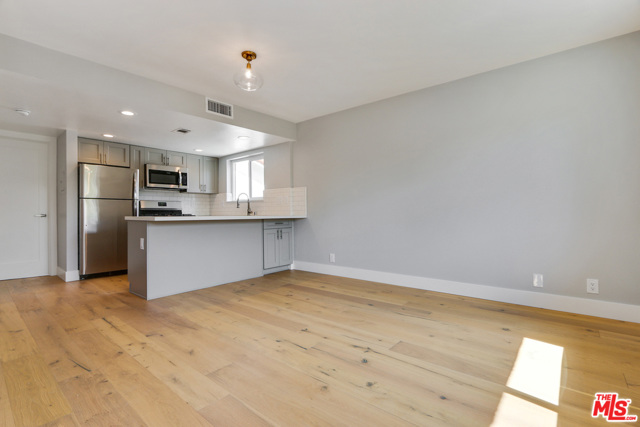 3240 Castalia Avenue 4 Los Angeles, California A beautifully remodeled 3 bed, 2 bath located in the quaint community of El Sereno awaits you! Part of a fourplex (4 unit building), this spacious unit has brand new everything from the gorgeous hardwood floors throughout, central AC/Heat and all new stainless steel appliances (range/oven, refrigerator, dishwasher, microwave). There is shared laundry in the back of the building and two side by side parking spots included. This unit is centrally located within a few miles of DTLA and is nestled in-between the nearby communities of South Pasadena, Alhambra, Montecito Heights & Highland Park. Pets to be considered on a case-by-case basis. Come and see it today!