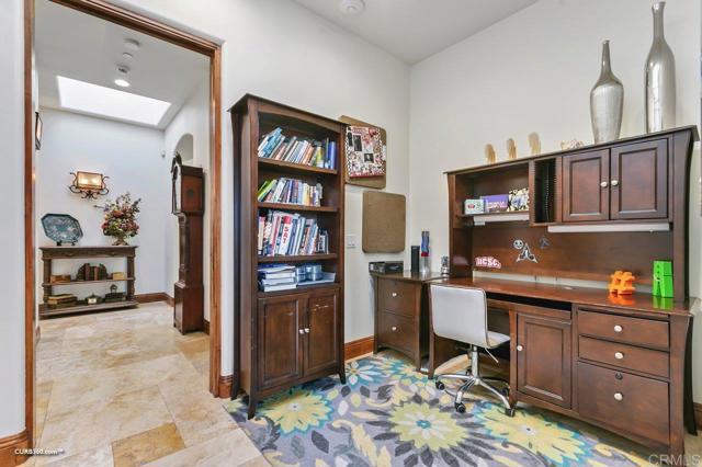 16531 Zumaque, Rancho Santa Fe CA: https://media.crmls.org/mediaz/810a240d-033b-460e-88d7-f544b7e6afb8.jpg