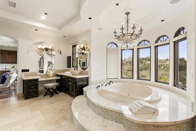 18233 Via Ambiente, Rancho Santa Fe CA: https://media.crmls.org/mediaz/810a361d-1a75-4220-9b9b-504f0e7bf127.jpg