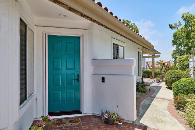 Detail Gallery Image 5 of 36 For 5085 Siros Way, Oceanside,  CA 92056 - 2 Beds | 2 Baths