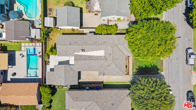240 W El Sur Street, Monrovia CA: https://media.crmls.org/mediaz/810aa18f-b99f-4f1d-9799-d128492c8d84.jpg