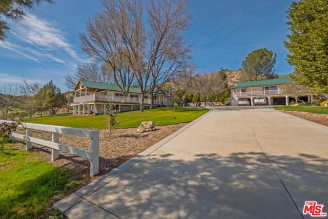 29433 Highway 33 Highway, Maricopa CA: https://media.crmls.org/mediaz/810ad03a-ee41-4824-826e-46c0016d1d5b.jpg