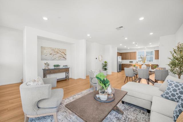 1387 Ores Way, Gilroy CA: https://media.crmls.org/mediaz/810b0323-cc38-4f3f-8602-cd792fff1bbb.jpg