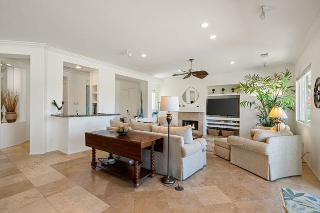 54580 Tanglewood, La Quinta CA: https://media.crmls.org/mediaz/810c3c6d-82bf-45a9-840a-25b55d85dcd2.jpg
