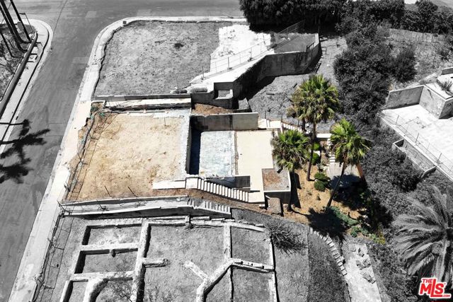 16565 Las Casas Place photo 3