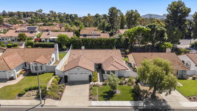 1458 Clark Court, Vista CA: https://media.crmls.org/mediaz/810cd5a2-bebf-49a1-a0c4-6ca224ab5d24.jpg