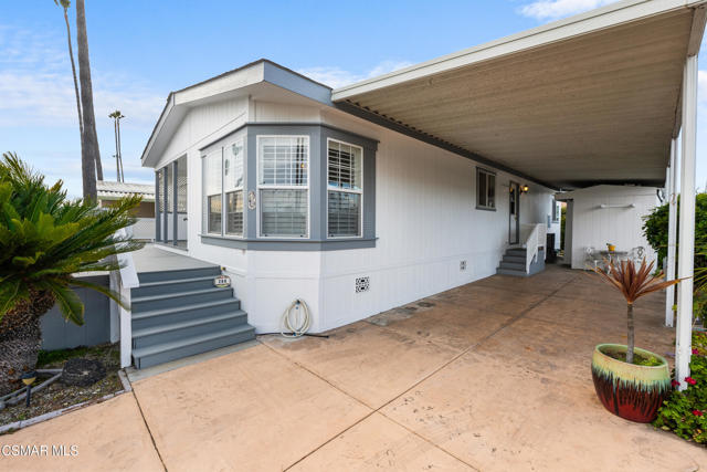 1215 Anchors Way Drive, Ventura CA: https://media.crmls.org/mediaz/810daa26-cdee-4af7-a372-b41e6f8fd66a.jpg