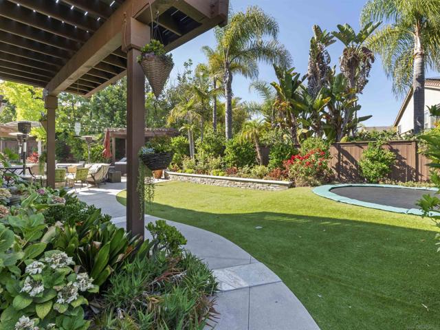 3424 CAMINO ALEGRE, Carlsbad CA: https://media.crmls.org/mediaz/810dc9c4-7ba2-4e39-975e-ed442a664ee8.jpg