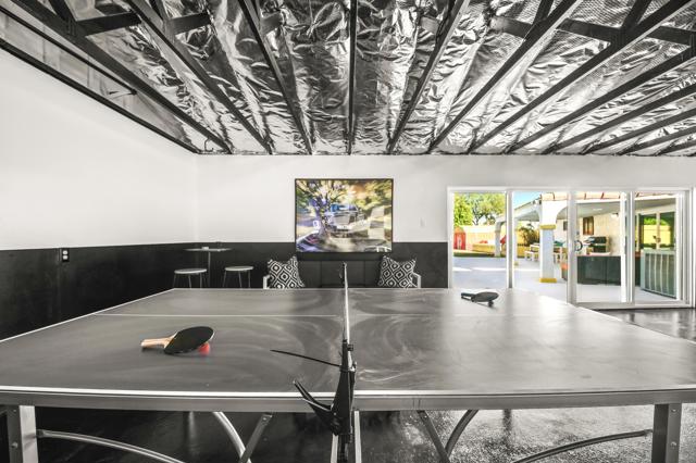 2099 E Racquet Club Road E, Palm Springs, CA 92262