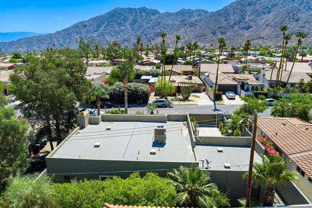 54385 Avenida Madero, La Quinta CA: https://media.crmls.org/mediaz/810e17f2-3c26-4bb1-8c48-4bde82fd07d5.jpg