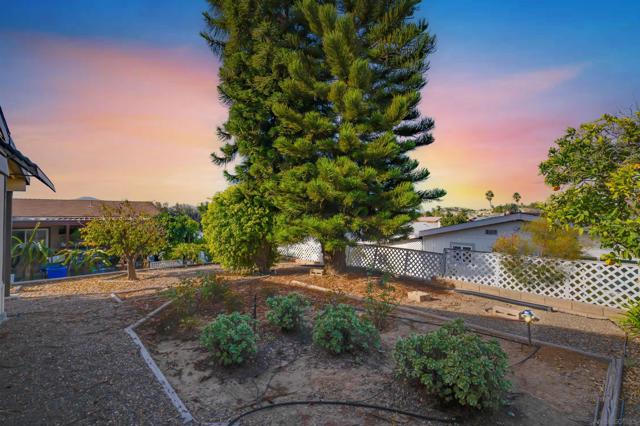 1621 Desert Gln, Escondido, California 92026, 2 Bedrooms Bedrooms, ,2 BathroomsBathrooms,Residential,For Sale,Desert Gln,250000858SD