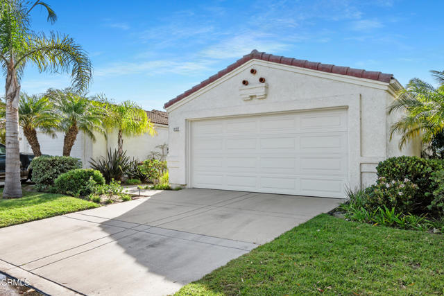 Detail Gallery Image 1 of 71 For 2127 Bermuda Dunes Pl, Oxnard,  CA 93036 - 2 Beds | 2 Baths