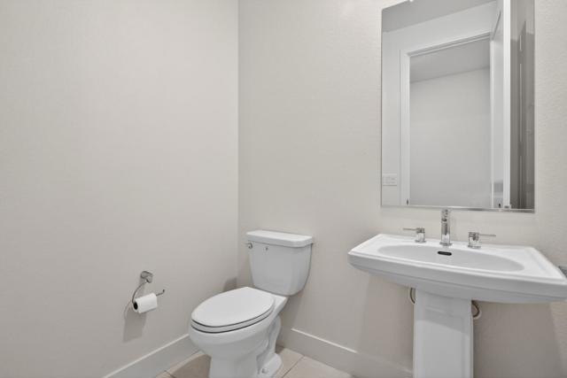 6640 Silverleaf Court, Tracy CA: https://media.crmls.org/mediaz/81115488-80e1-490d-88ca-40ef5d89a5fa.jpg