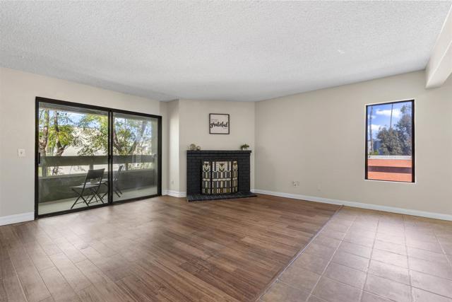 Detail Gallery Image 2 of 18 For 1040 E Washington Ave #33,  Escondido,  CA 92025 - 1 Beds | 1 Baths