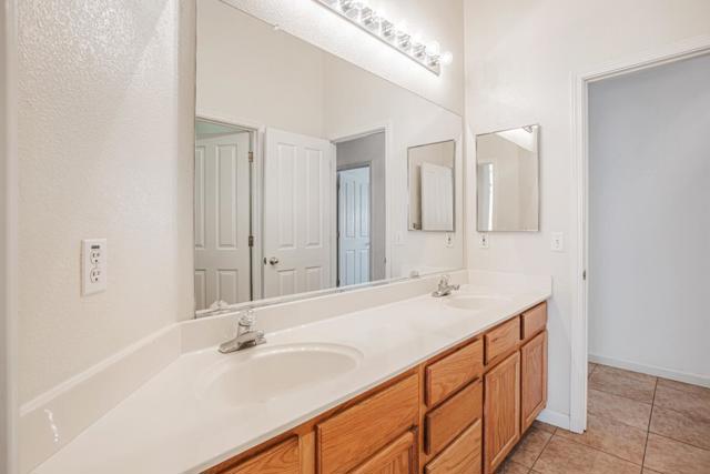 9712 Bovill Drive, Elk Grove CA: https://media.crmls.org/mediaz/81120f16-c639-4585-9b00-af511f25e5b6.jpg