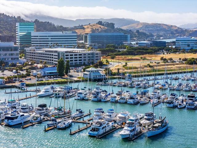 460 San Bruno Avenue, Brisbane CA: https://media.crmls.org/mediaz/8113101c-9724-4476-9c59-ca95e1c493db.jpg